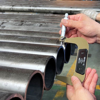 Grade 4130 Pipe en acier allié chromoly à haute traction pour le forage pétrolier et tuyaux à canne à forer avec construction sans soudure