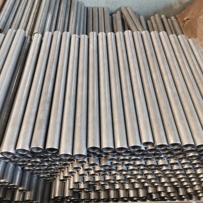 Tube d'acier soudé galvanisé conforme à la norme JIS, de longueur personnalisée, pour applications structurelles et industrielles